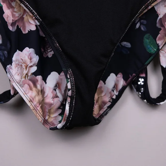 Gianni Bini black floral plunging neckline one piece bathing suit-L - Picture 5 of 6